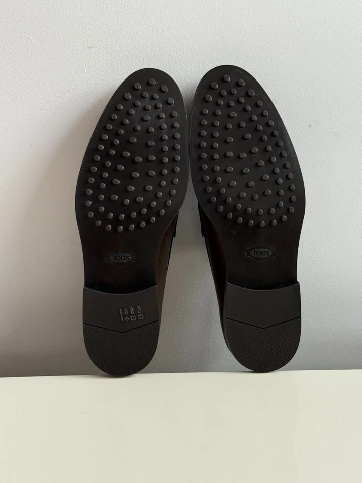 TODS BOSTON LEATHER SLIP-ON LOAFERS ( Pre-Owned Like New )