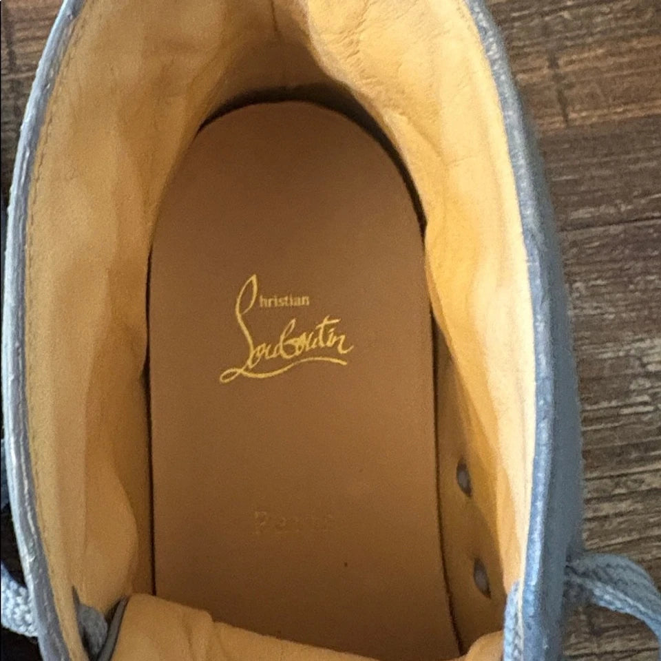 CHRISTIAN LOUBOUTIN LOUIS FLAT SPIKES ( Pre-Owned )