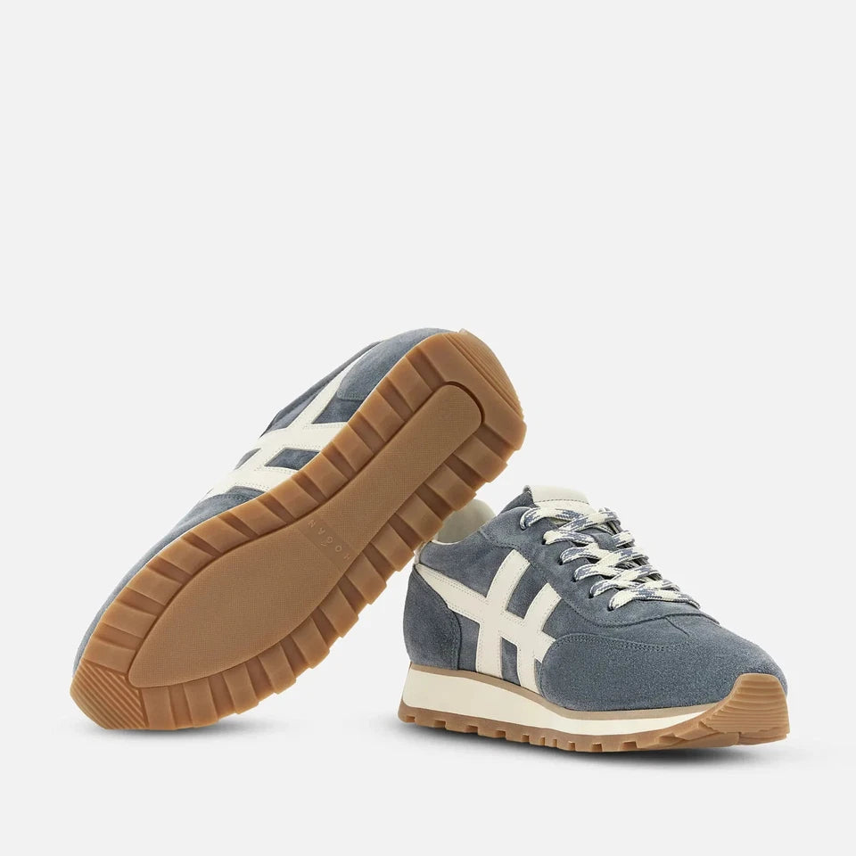 HOGAN SNEAKERS ( Like New )