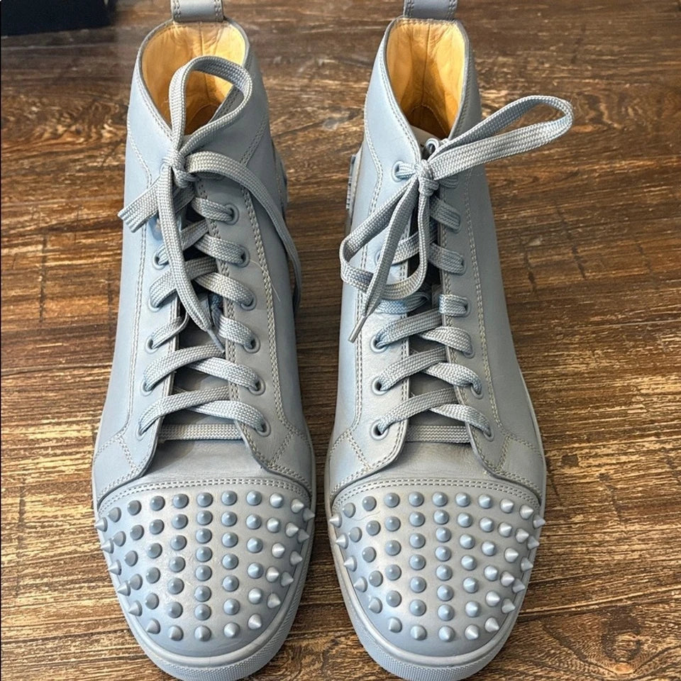 CHRISTIAN LOUBOUTIN LOUIS FLAT SPIKES ( Pre-Owned )